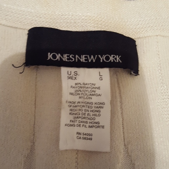 Off white (eggshell) light sweater - Picture 2 of 2